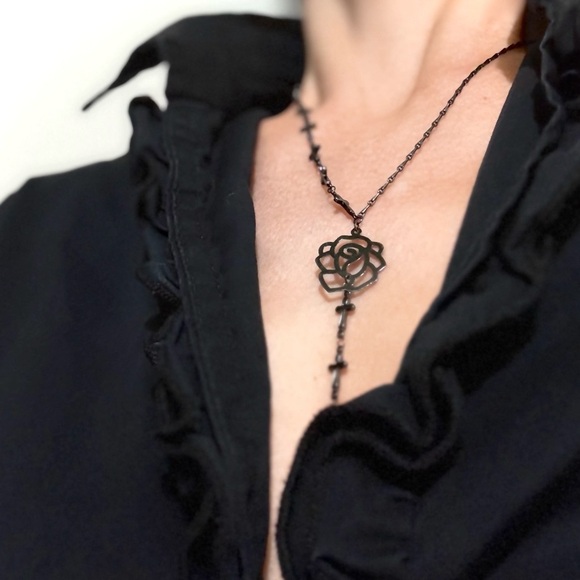 🌹HP🌹Adjustable Black Metal Rose & Gothic Cross Chain Lariat Enchanted Necklace - Picture 3 of 6